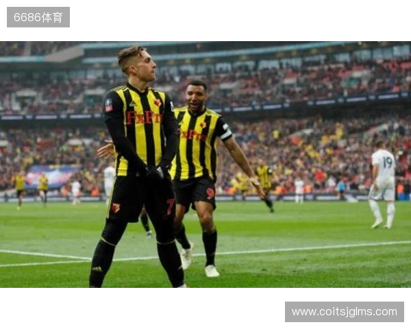 世体:巴萨不想让贝尔纳尔重蹈覆辙;球员团队冬窗会做评估